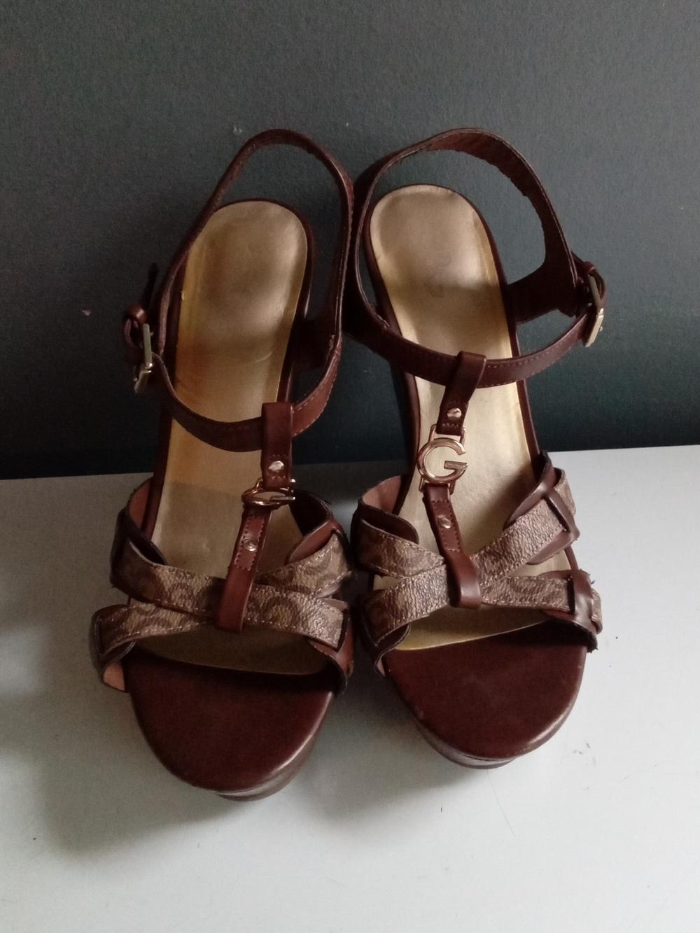 G by GUESS Brown Logo Print T-Strap Platform Wedge Sandals Gold Hardware